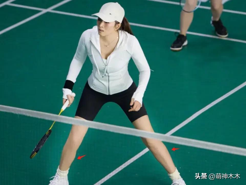 美女明星健身图_美女健身的照片_美女健身明星图片