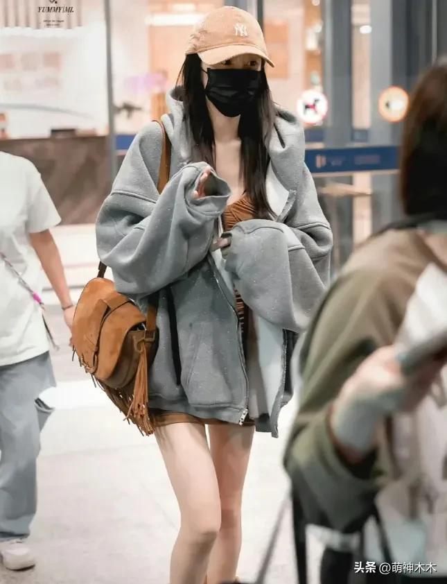 美女健身明星图片_美女健身的照片_美女明星健身图